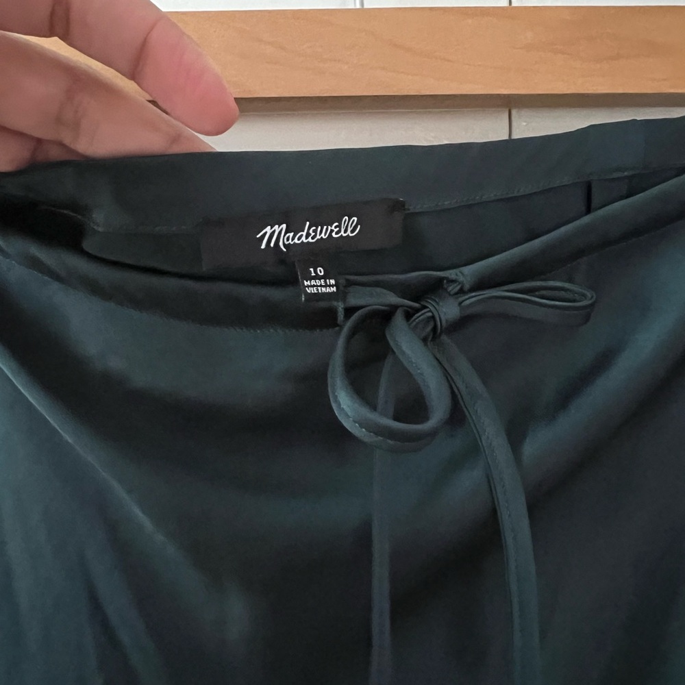 Madewell Drawstring Satin Midi Slip Skirt in Smoky Spruce Green Size 10 - Picture 5 of 7